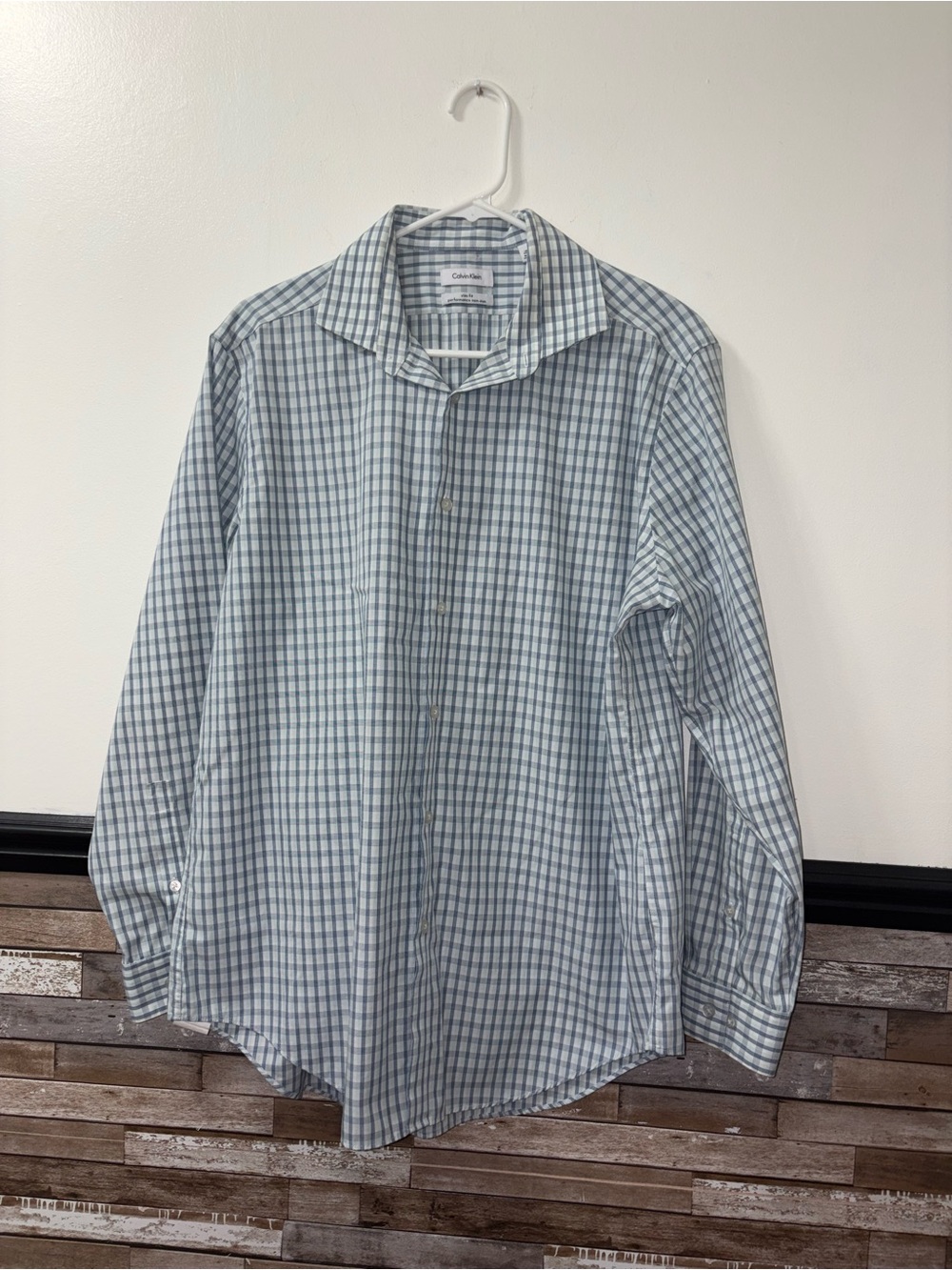 Calvin Klein Men's Blue and White Checked Dress Shirt Size 16.5 32/33